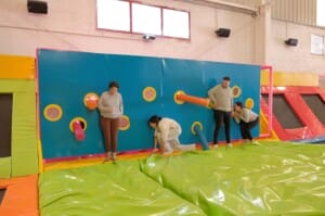 Pared de puños en Gijón